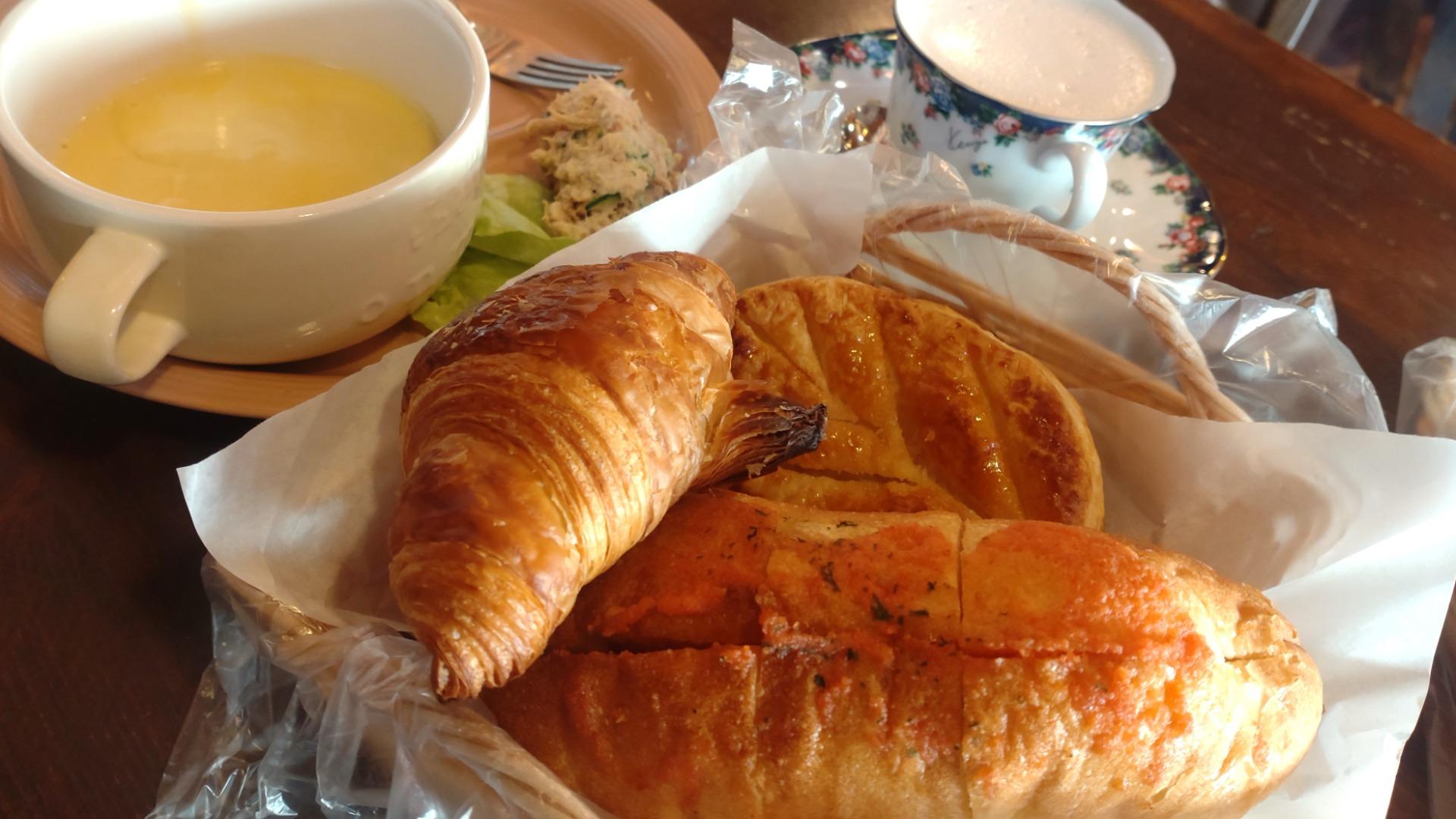 名古屋市緑区くろわっさんのパン食べ放題ランチの盛り合わせ