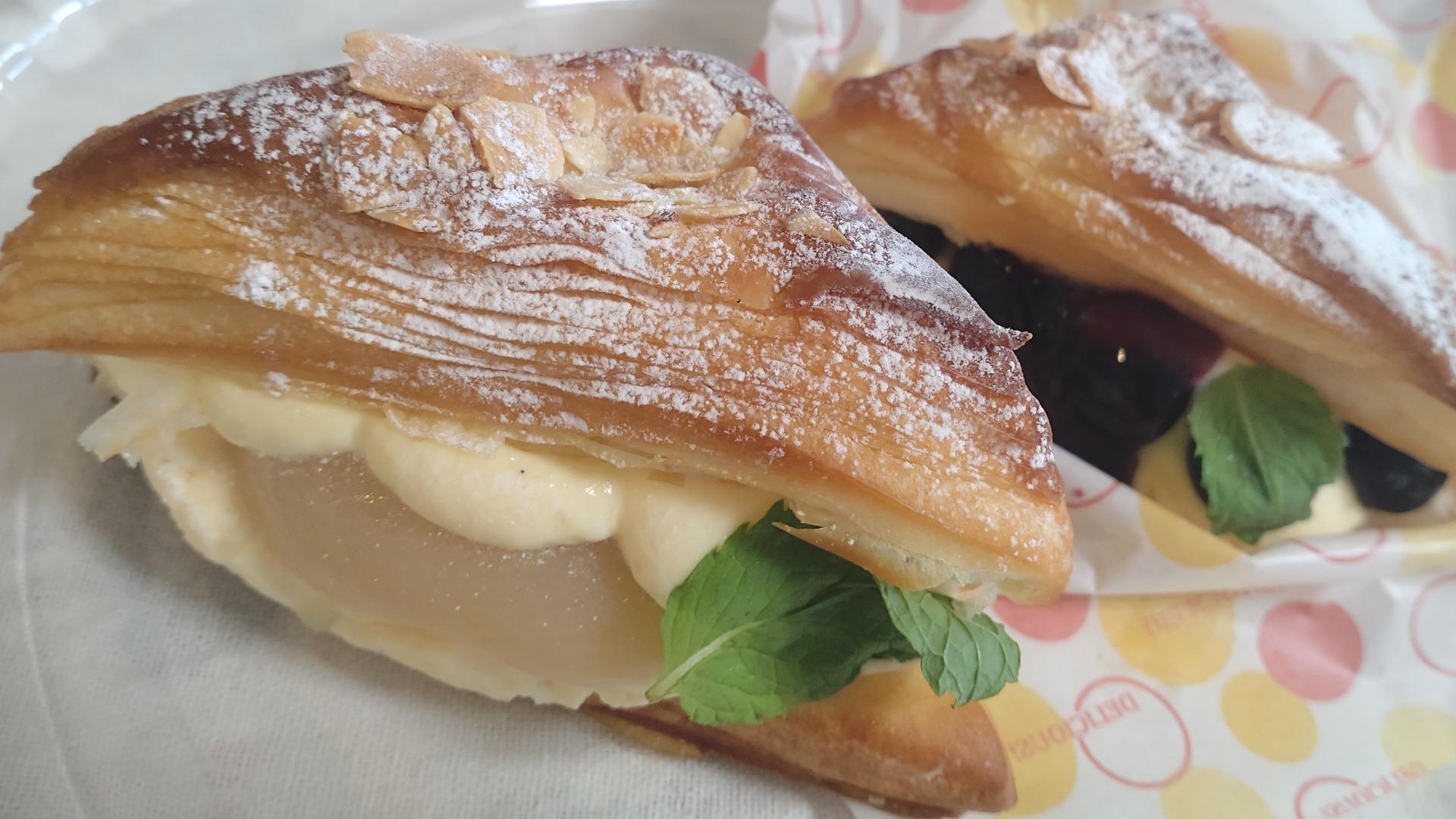 hanachiroru撮影｜名古屋市瑞穂区「あすぴしゃす」の期間限定とろとろ桃のクロワッサンサンド