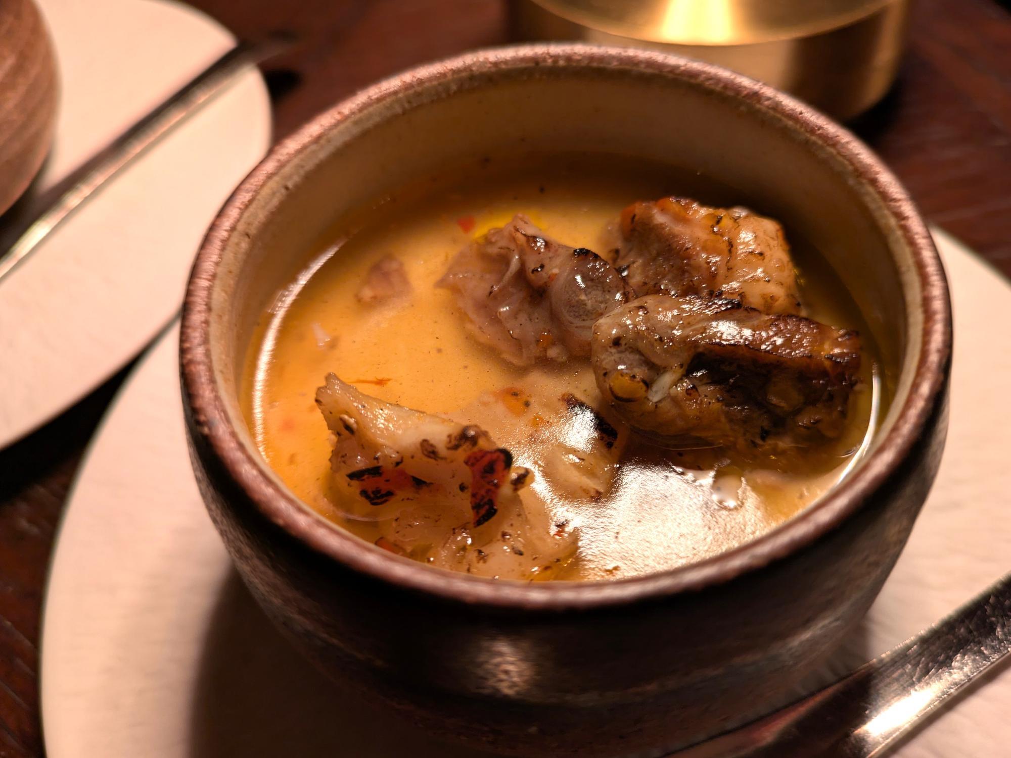 ザ・コンダーハウス×矢場味仙の台湾ラーメンコラボの様子