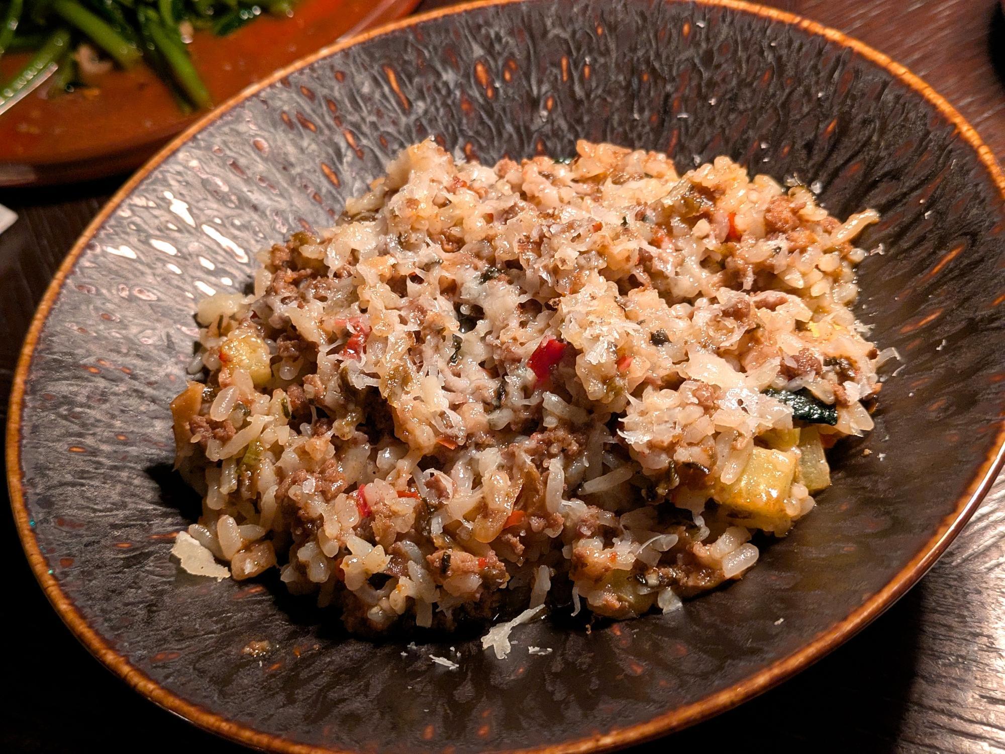 ザ・コンダーハウス×矢場味仙の台湾ラーメンコラボの様子