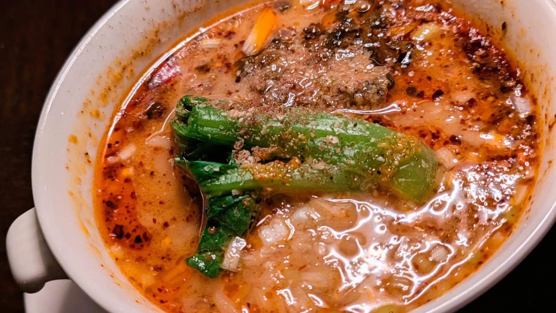 ザ・コンダーハウス×矢場味仙の台湾ラーメンコラボの様子(hanachiroru)