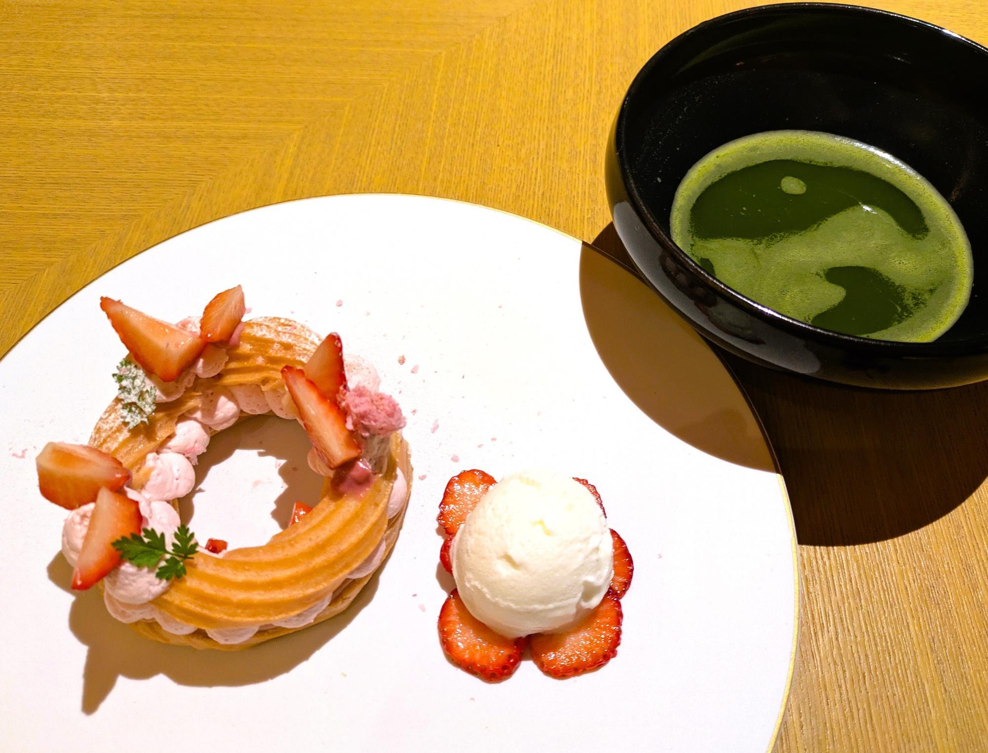 Sakura Paris Brest（桜パリブレスト）。エスパシオ ナゴヤキャッスルの春らしい華やかな一皿。