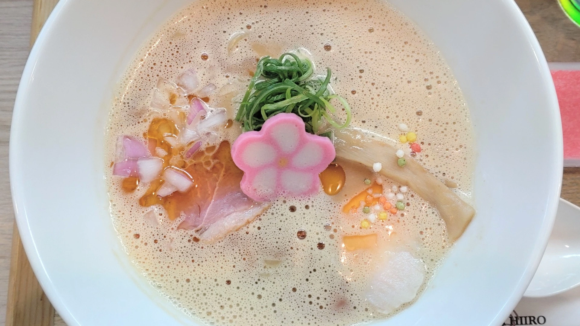 えびそば緋彩（名古屋市瑞穂区）の濃厚海老ラーメン